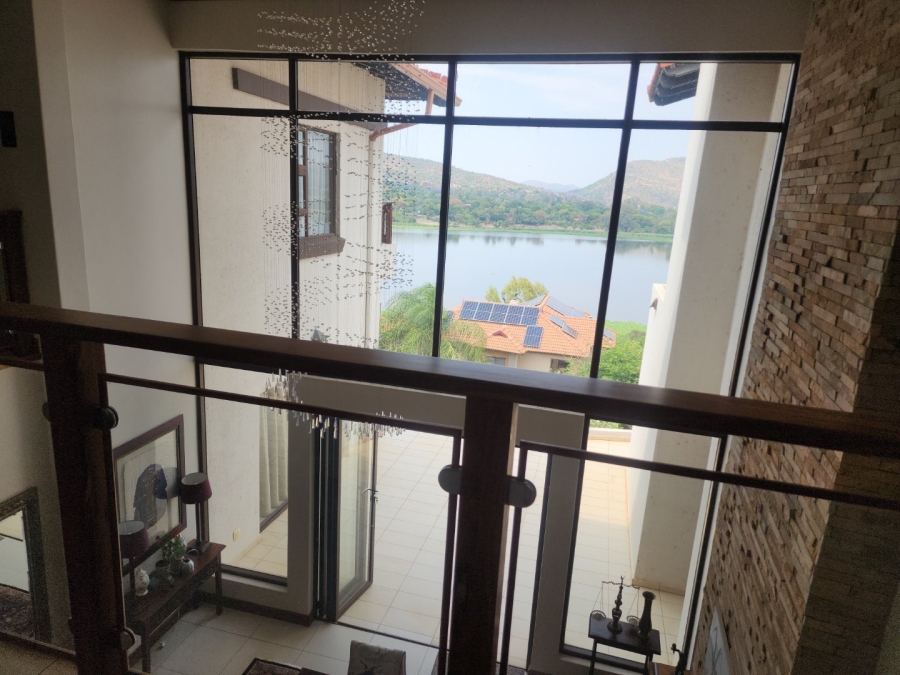 6 Bedroom Property for Sale in Birdwood Estate North West